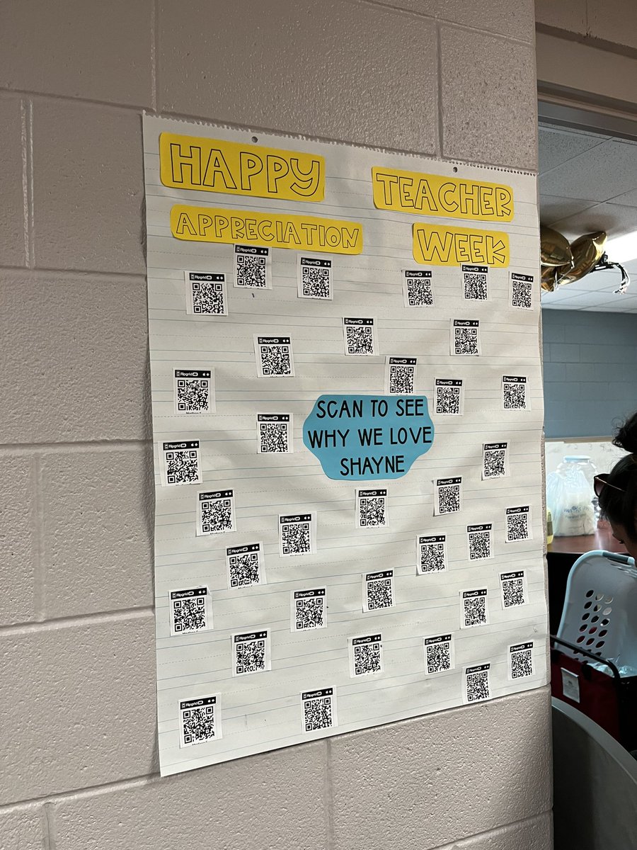MsSalsingerTech's tweet image. Some of our students used @Flipgrid to record messages for teacher appreciation week. While our teachers waited in line for catered lunch by PTA, they could scan and watch the videos 🎉🥰 @MetroSchools @MNPSLearningTec