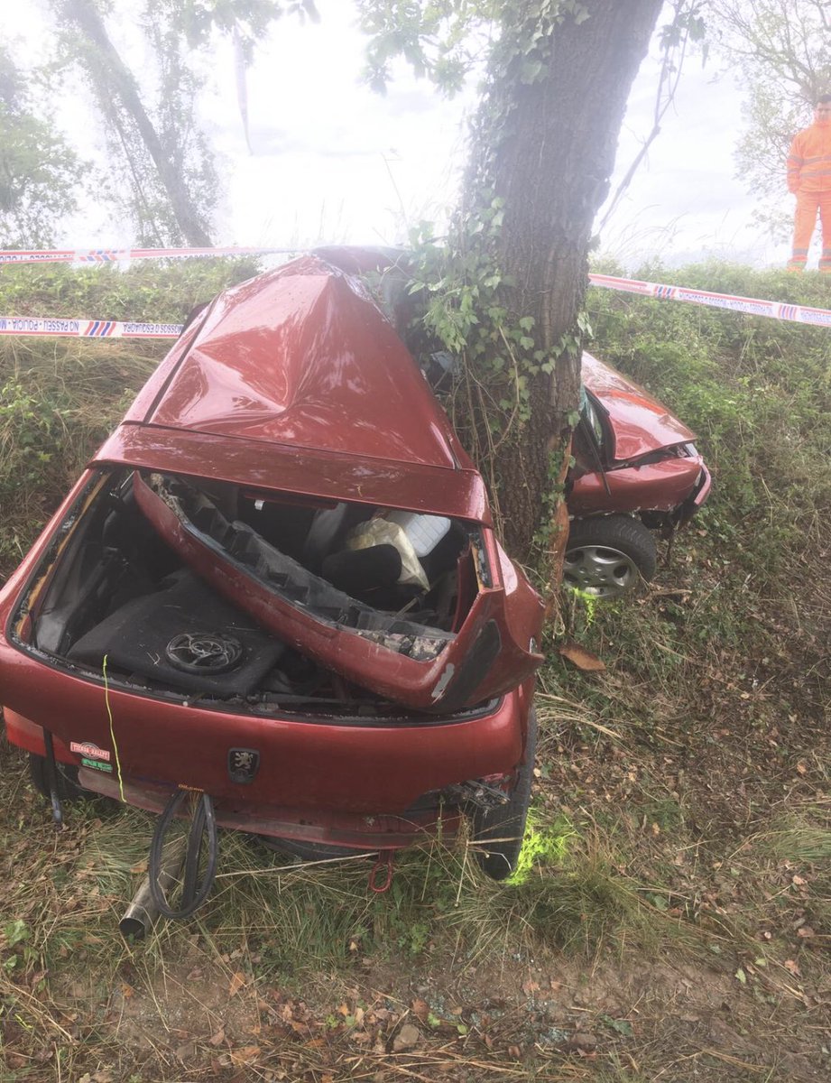 Els usuaris de la #C59 de Moià de Moià coneixem bé els revolts de “La Grossa” de la veïna #N141 i sabem que quan plou pot ser una trampa mortal pel seu mal aparaltament

Malauradament hem de lamentar un segon accident gravíssim en una setmana en aquest punt

<a href="/territoricat/">Territori</a> <a href="/AjMoia/">Ajuntament de Moià</a>
