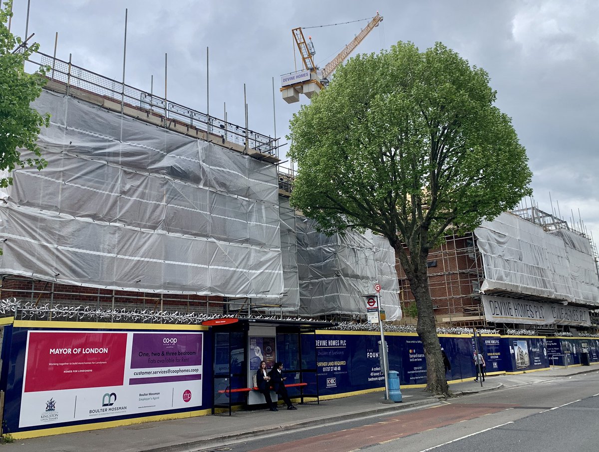 Construction works now progressing at roof level for these new build flats being developed for <a href="/Coophomes/">Co-op Homes</a> @RHP_UK at the The Fountain, New Malden.