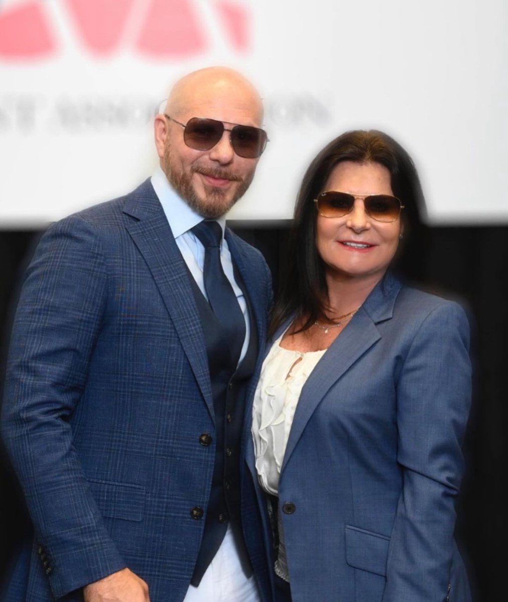 305_world_media's tweet photo. 📸 @Pitbull at #TAAOneConference in Houston, TX last week (April 28, 2022) #MrWorldwide #Pitbull

(Images: starlakayturnbo) https://t.co/stsGwHPlgS