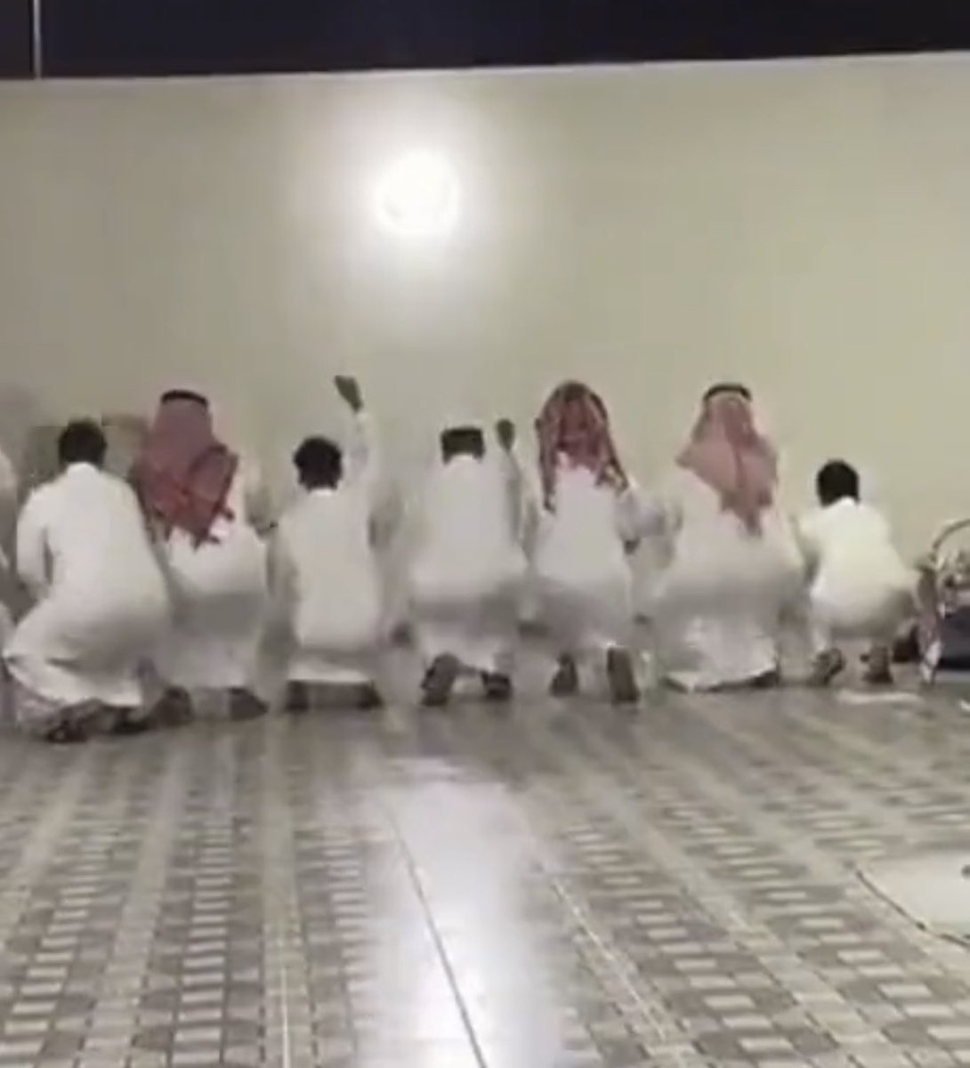 Dagbo0's tweet photo. وما عجبي أنَّ النِّساءَ ترجّلت
ولكن تأنيث الرجال عجيب!! https://t.co/cxGplDEE9R