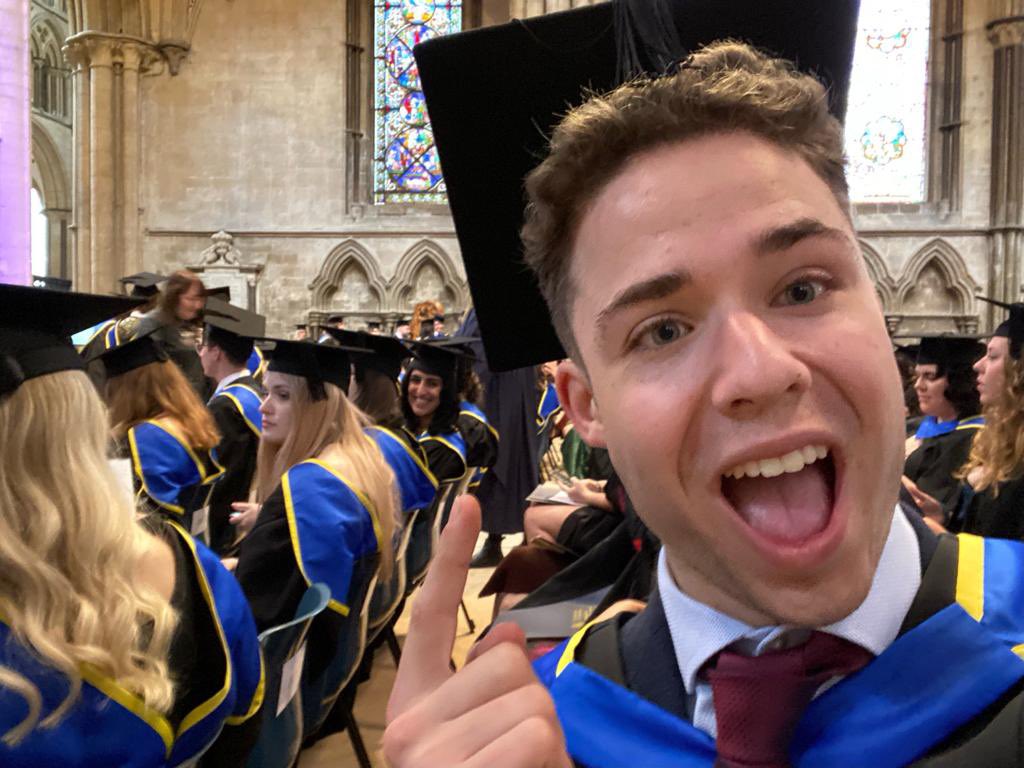 manstondrive's tweet photo. Great to see such joy from @unilincoln graduates and parents today @LincsCathedral &amp; @LincolnCastle https://t.co/eu7tuf64M5