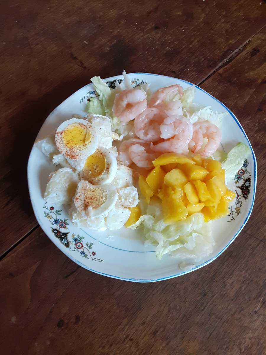 #freshmango
#shrimp
#potatosalad

lunchtime 😋