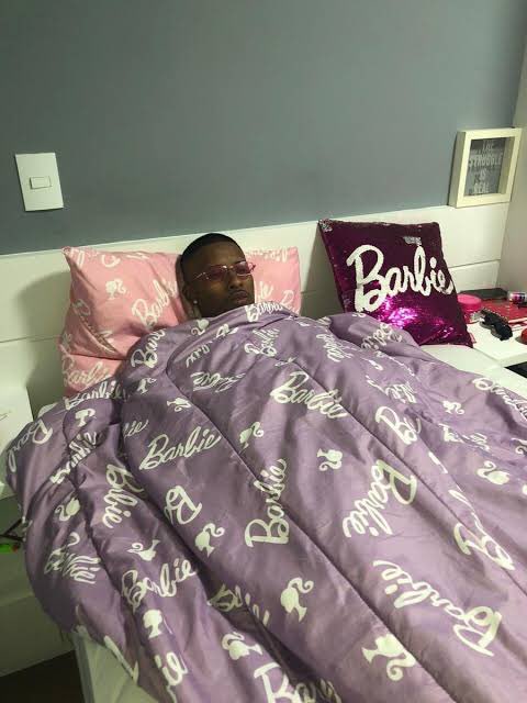 esperando que netflix ponga todas las películas de barbie