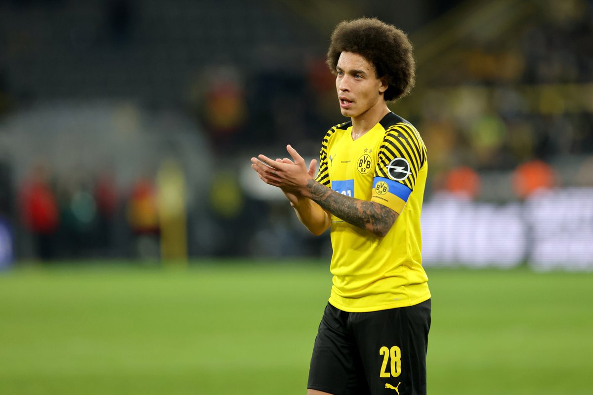 🔥 Trabzonspor, Dortmund forması giyen 33 yaşındaki Belçikalı ön libero Axel Witsel ile ilgileniyor.

Belçikalı, Şampiyonlar Ligi'nde oynamaya sıcak bakıyor. MLS'den de teklif var. #TrabzonsporlularTakiplesiyor #Trabzonspor #Trabzon