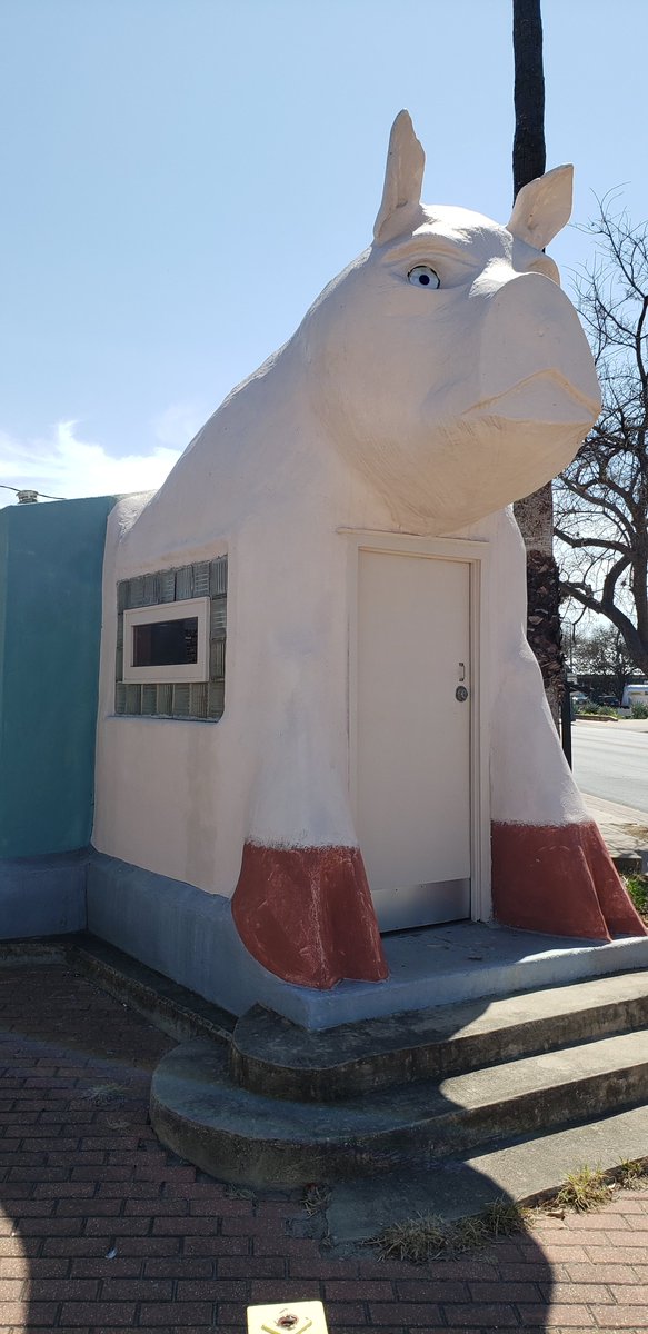 KingCultural's tweet photo. Happy Preservation Month! The KWA is raising funds for the restoration and possible relocation of the Big Pig, an iconic piece of programmatic artwork at 807 S. Presa.  Read more about the history of Big Pig or to donate at https://t.co/4YPycMkYJi! 🐷

#BigPig #savingplaces https://t.co/k5MF9NBF9H