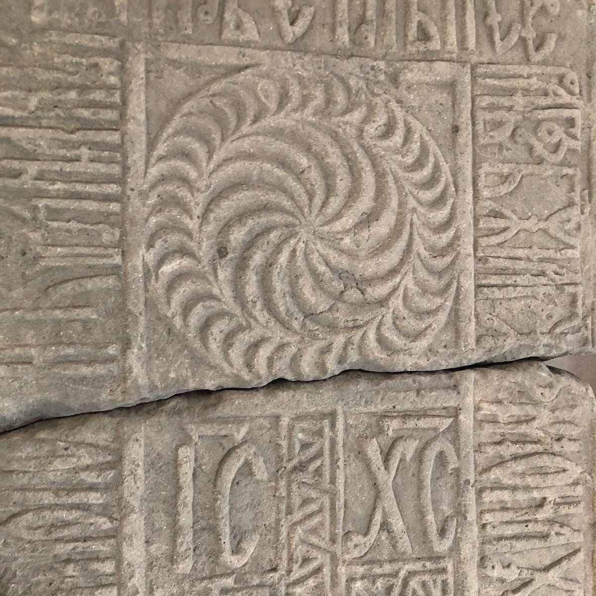 Acá una selección de música que lleva inspirándome ya por un buen tiempo y también de gente que tengo la fortuna de tener cerca ❤️