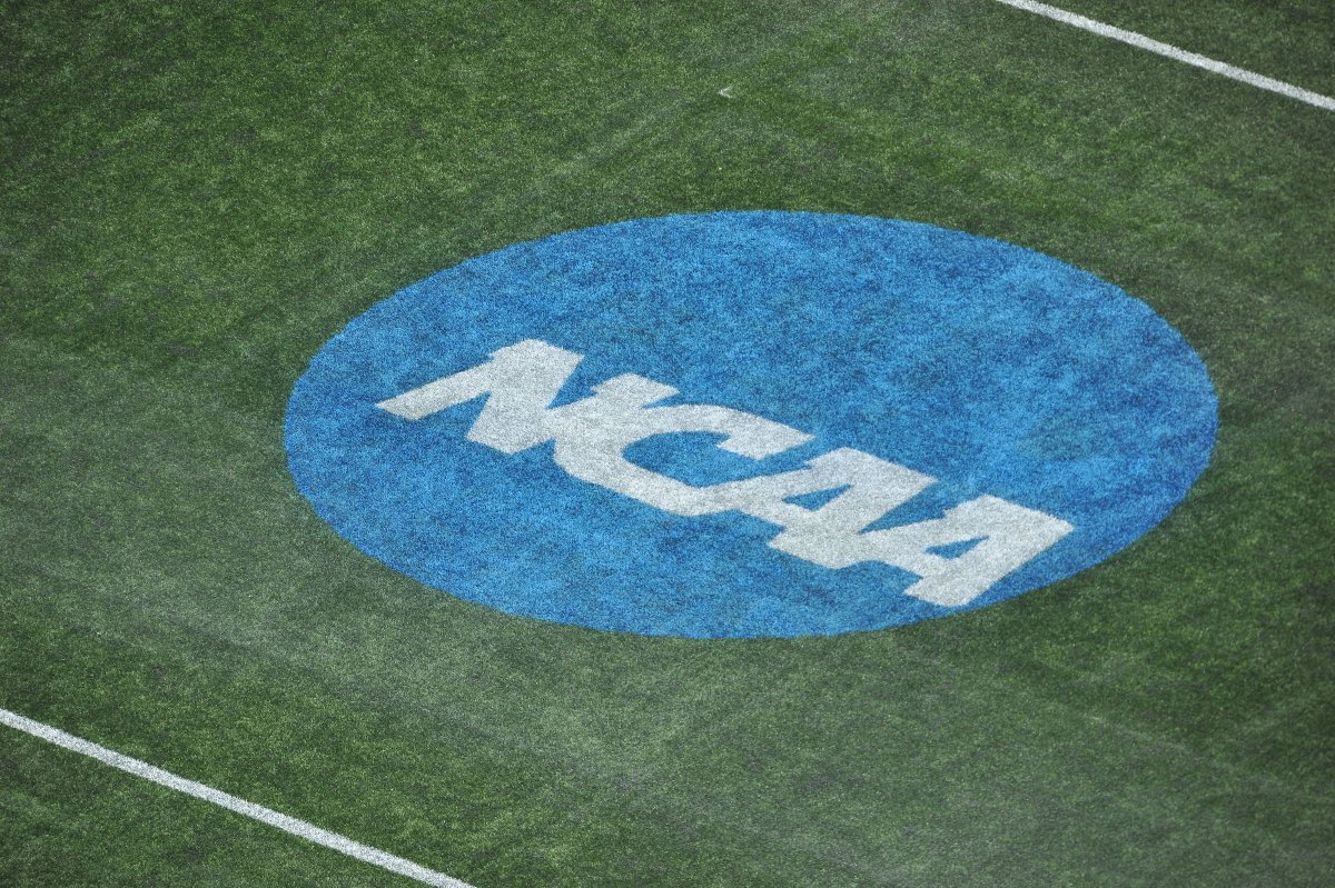 NCAADII's tweet photo. The third #D2MLAX regional rankings are out: https://t.co/POJz8VxStJ!

Selections are Sunday at 7:30 p.m. ET at https://t.co/LnUHsbapeb. No. 1 seeds will be announced HERE within an hour of the show starting. https://t.co/u2SiOB6Mpc