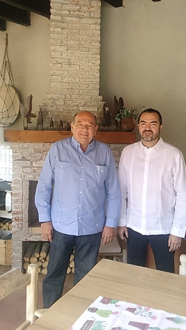 RaulOjedaZ52's tweet photo. Hoy tuve la oportunidad de recibir en Tepoztlán al ex Secretario de Gobierno d Morelos y amigo, Pablo Ojeda C. Le agradecí el trato respetuoso e institucional que guardo con nosotros . Le deseamos el mayor de los éxitos en las tareas que emprenderá. Gracias Pablo https://t.co/SSkOSL8ZJm
