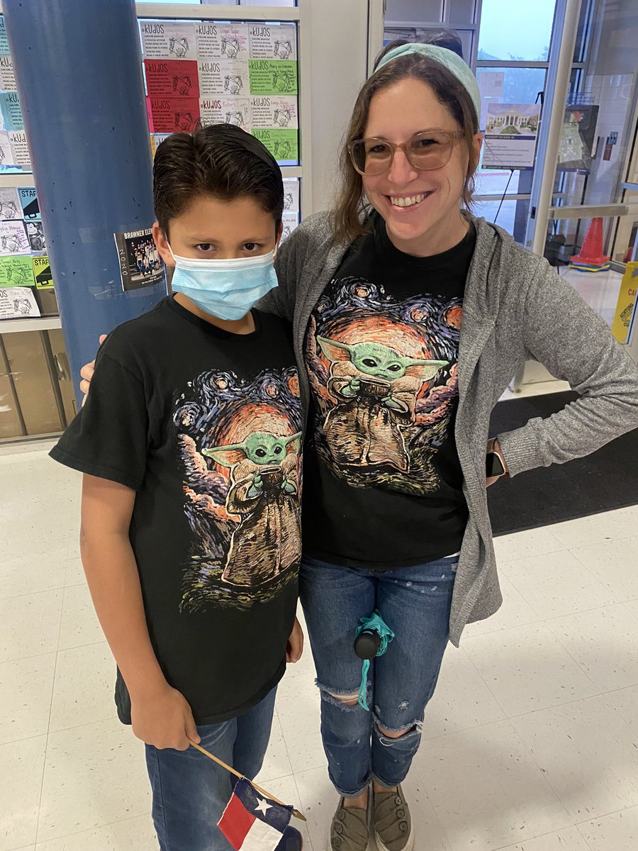 It’s May the 4th!! #StarWarsDay 🖤💚