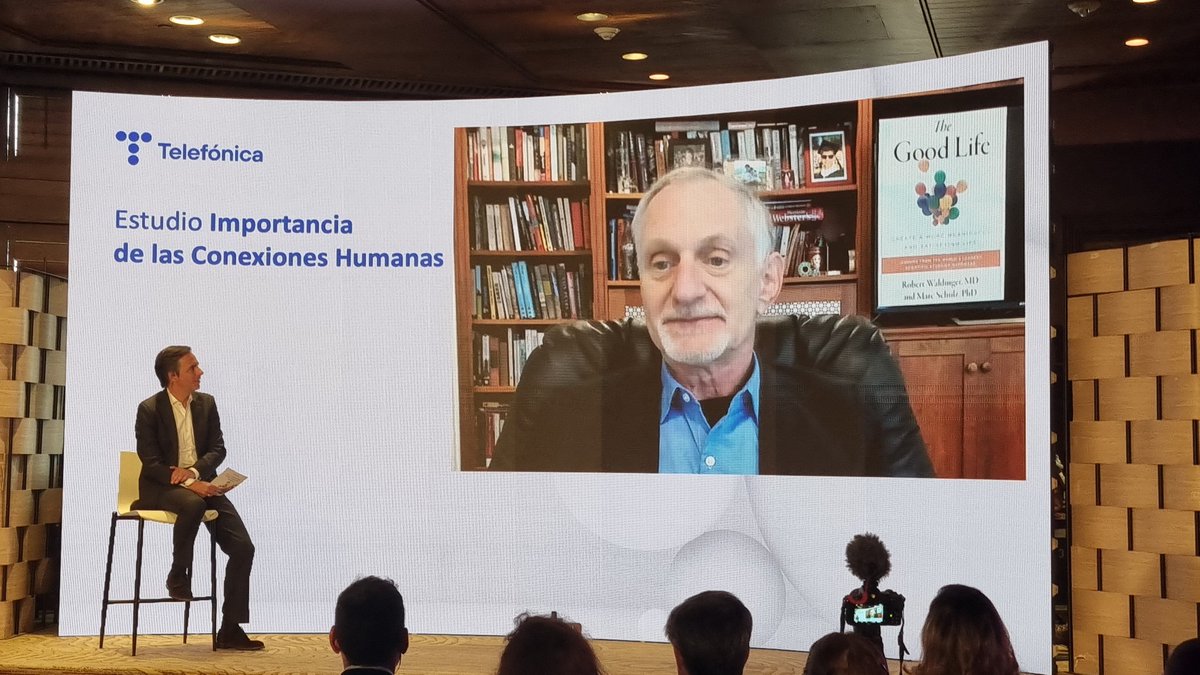pablitoarmagni's tweet photo. @agomezpalacio responsable de @Telefonica en Hispam, desde CDMX  conversa con Robert Waldinger, en Boston  sobre la importancia de las conexiones humanas: "Las conexiones personales son las que hacen la diferencia". @MovistarArg https://t.co/pinkDxUvMV