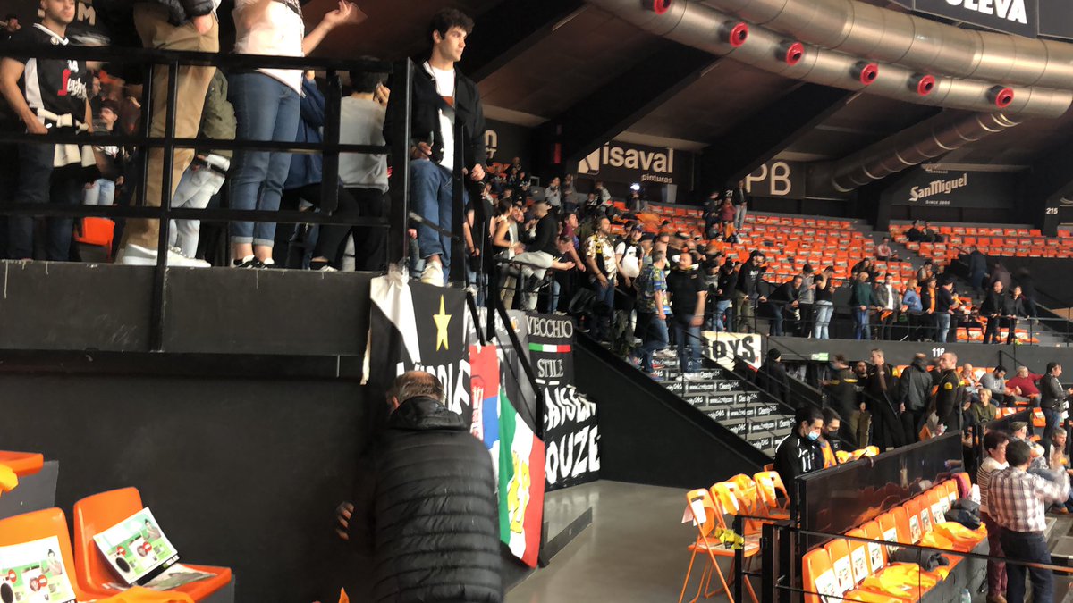 Els de la Virtus como pedro por su casa… <a href="/valenciabasket/">Valencia Basket Club</a> 
La nostra afició en altres estadis de la lliga Endesa no està tan ben tractada.