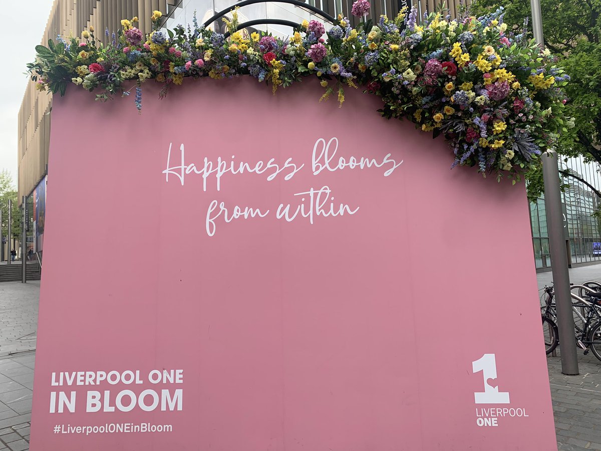 Out and about on detached in Liverpool City centre tonight. #liverpooloneinbloom #liverpoolbid <a href="/Liverpool_ONE/">Liverpool ONE</a>