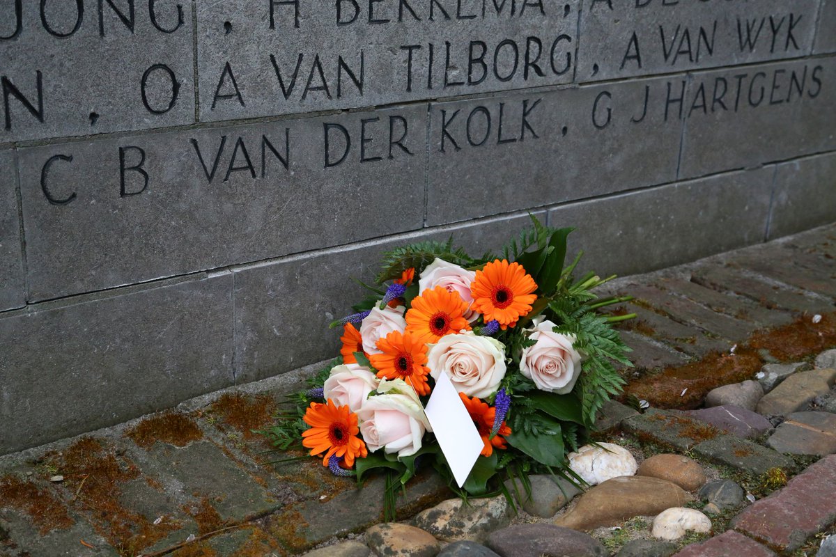 gemeentealtena's tweet image. 🇳🇱 "Oorlog kent alleen maar verliezers. Daarom is het onze taak alles wat is gebeurd te blijven benoemen en de verhalen te blijven vertellen aan de generaties na ons." 

De volledige 4 mei #toespraak is te downloaden op onze website. ⤵️
gemeentealtena.nl/toespraak-4-mei