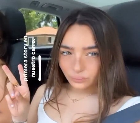 pochethinking's tweet image. she !!!