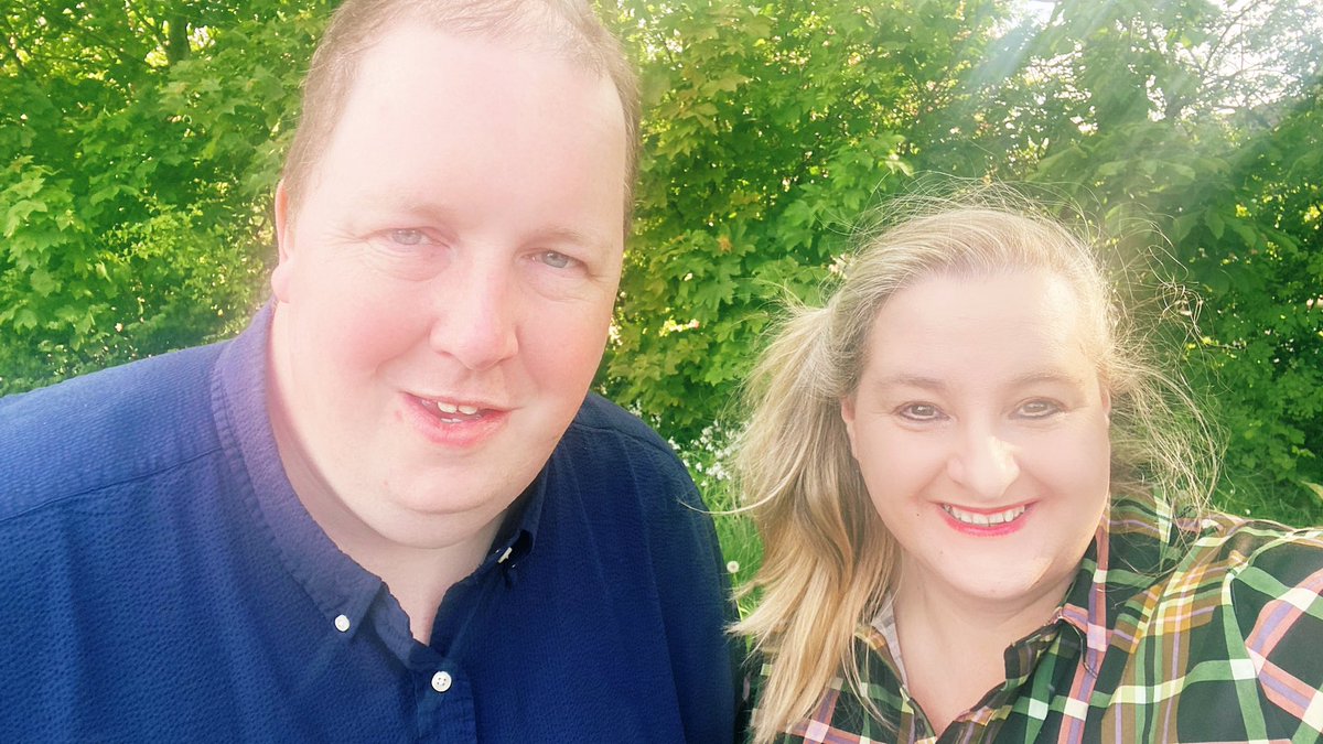 JayneCowan's tweet photo. ⏩ A glorious evening out chatting to residents in the #Getthevoteout operation.
⏩ In just under 12 hours the #PollsOpen for you to elect your 79 local Councillors to represent you for the next 5 years in #Cardiff.
⏩ Thank you for all the conversations. https://t.co/eq1dkOQYiA