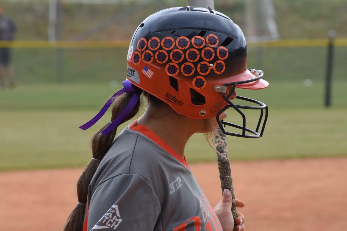 purple ribbons for lauren!! 💜💜 #LB22