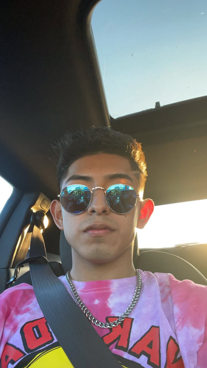 And I Could Put You In First Class 
Up In The Sky  

#JackHarlow #FirstClass #FYP #foryoupage #music #Smile