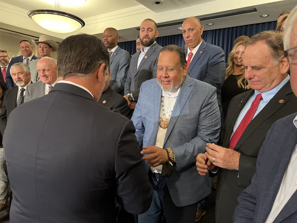 DougDucey's tweet image. In the State of the State, we promised that we would invest more dollars to get the I-10 completion leap-frogged to the front of the priority list. Today, we’re delivering on that promise. 1/