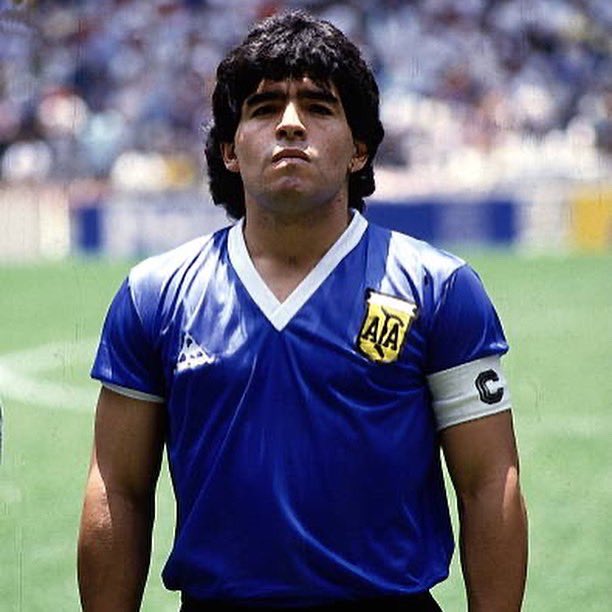 waveyfs's tweet image. Wavey News 🇦🇷💰The historic 1986 ‘hand of god’ Diego Maradona shirt has today sold in auction for a cool £7.1 million!