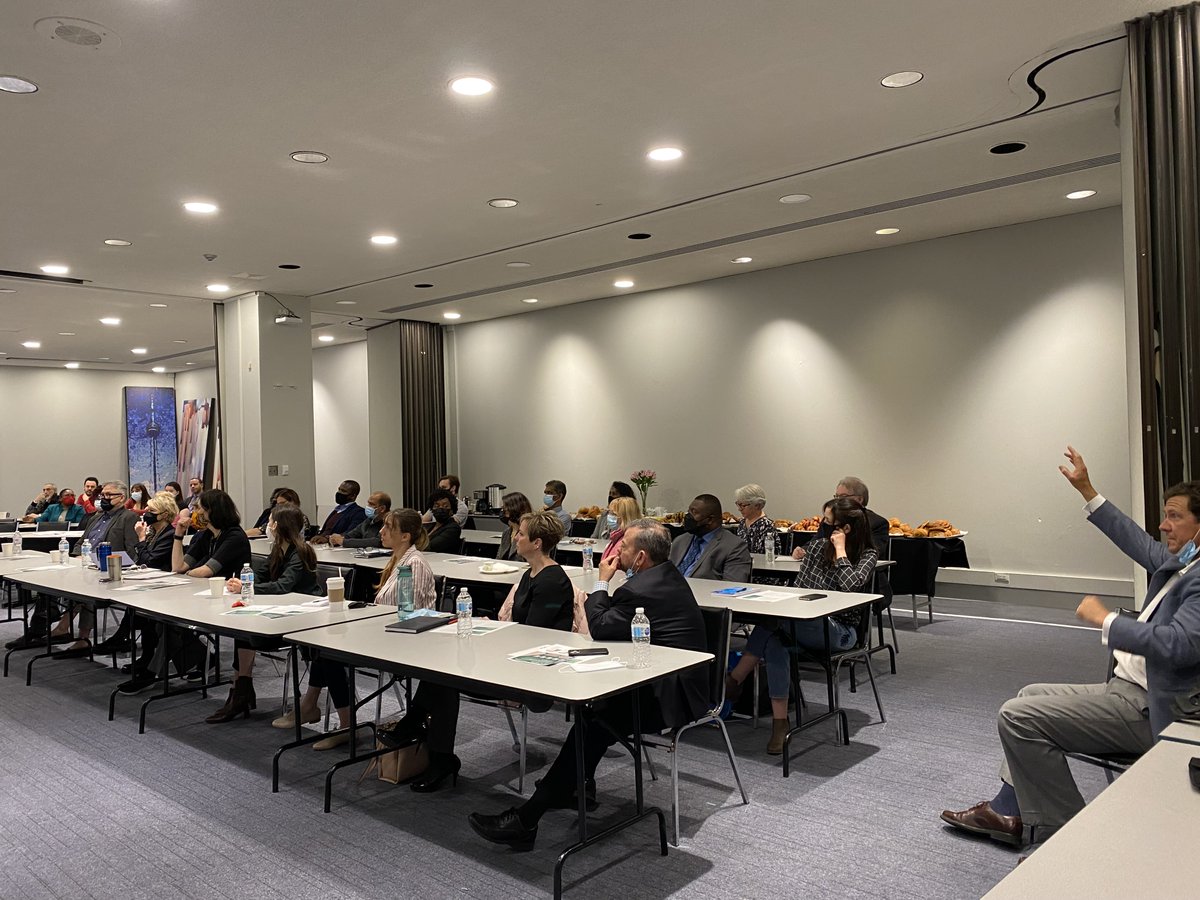 collegeboreal's tweet image. Merci Toronto! On vous attendait en grand nombre et nous n&apos;avons pas été déçus! Merci d&apos;être venu nous rencontrer. Ensemble, assurons-nous d&apos;offrir le meilleur de l&apos;éducation postsecondaire en français pour notre avenir. #MonChoixBoréal #BoréalToronto