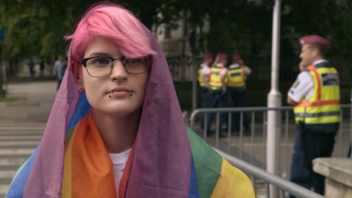 TransActualUK's tweet photo. Today's #WatchOnWednesday (or any day) is @AlexaBakony’s documentary COLORS OF TOBI. A story of queer self-discovery following Tobi & their mother as they navigate how to express their identity.
Find it on our @bohemiaeuphoria Virtual Cinema: https://t.co/1LQeigMvaM https://t.co/SBnwD0HtjZ