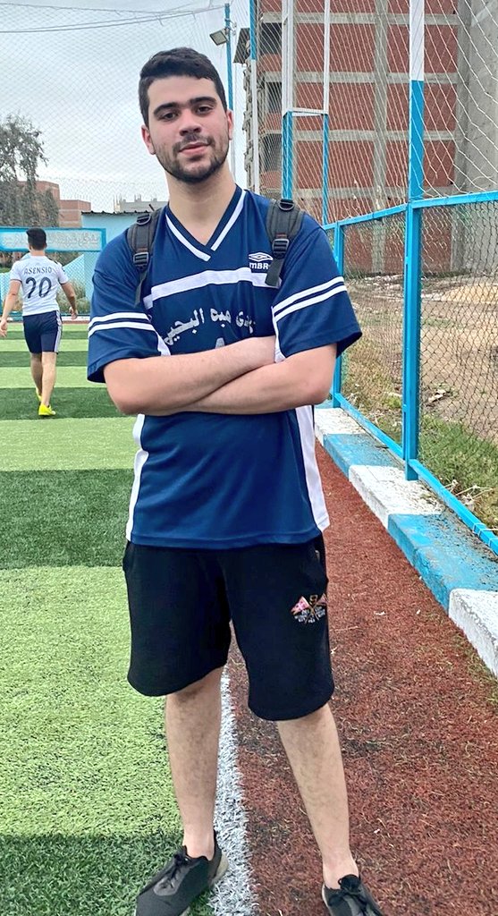 لعب امبارح اتصور جيت اعمل ملخص لأهم لمساتى الفيديو مكملش ٣٠ثانية 
حقيقى موهبة لعن الله من ايقظاها