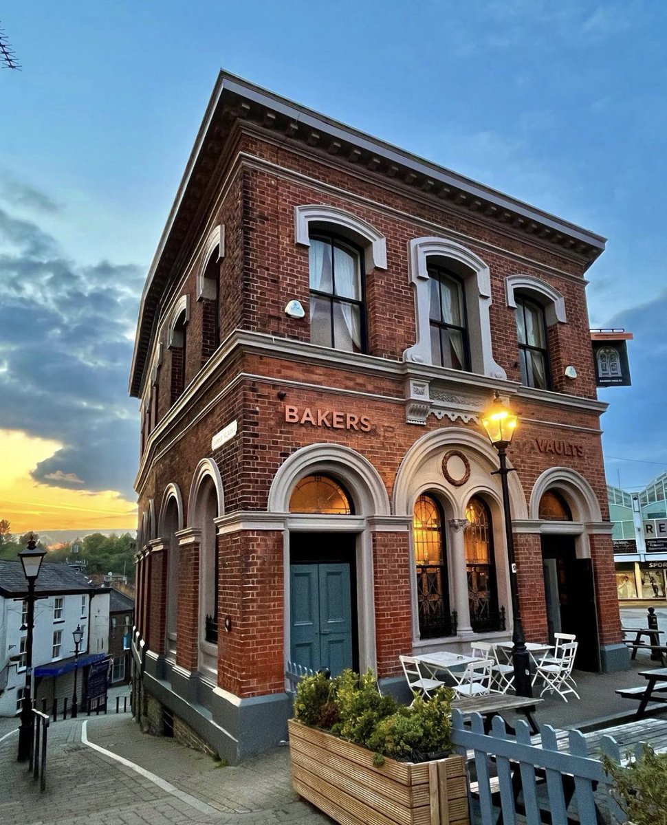 𝐌𝐚𝐧𝐜𝐏𝐢𝐜𝐭𝐮𝐫𝐞𝐬 tweet media