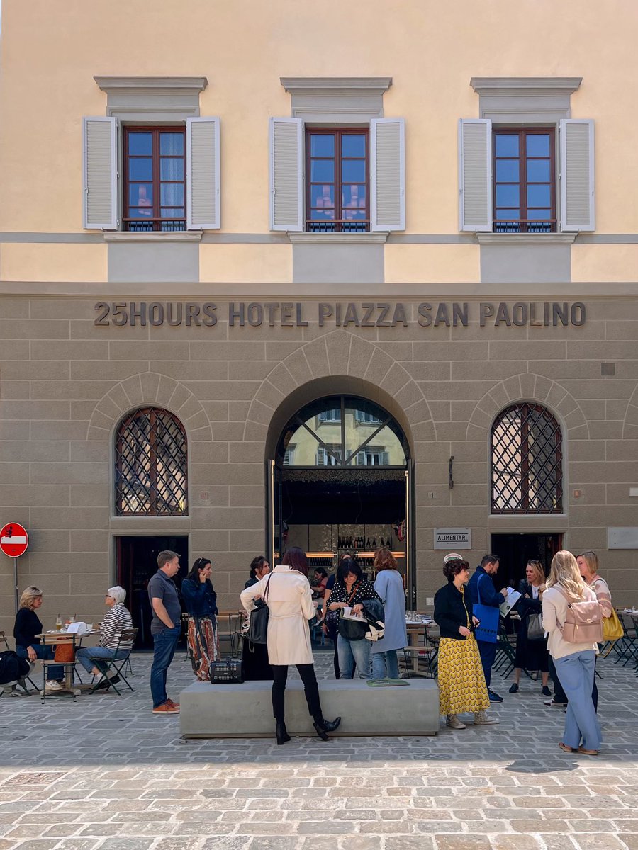 TheFlorentine's tweet image. Today, we chatted with 25 readers over a chilled out spring lunch in the freshly renovated piazza San Paolino with simple food served by the Alimentari cafe’ at 25Hours Hotel #Florence. Here we are at the start of the lunch, happy to be together again. Ph. Efithia Buffington