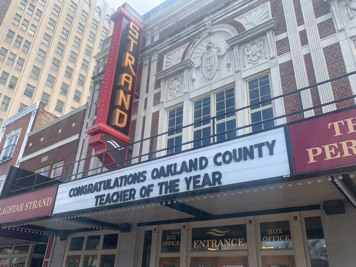 OaklandSchools's tweet photo. We are excited to honor and congratulate the 2022 Oakland County Outstanding Teacher of the Year nominees and winners this evening! #OTOY22 https://t.co/ilzD84uCeL