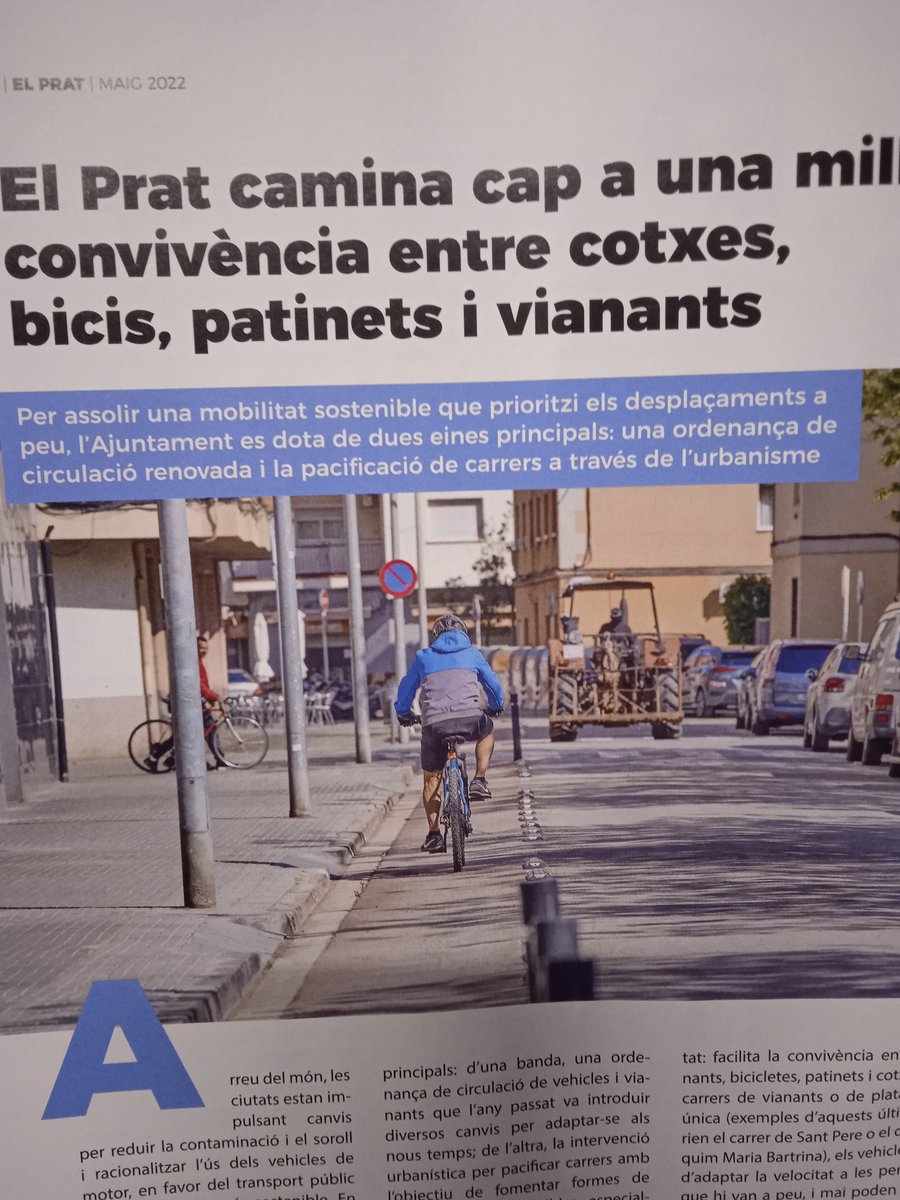 jdcermeron's tweet photo. En serio? @ajelprat, ya os habéis dado cuenta que la foto que ilustra el artículo el ciclista va contradicción? En ese tramo se ha de circular en ese sentido por la calzada y en sentido contrario por el carril bici.   (Sigue) https://t.co/RGTub55uYy