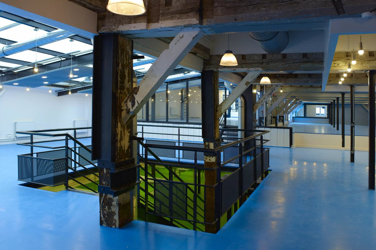 حاضنات الأعمال في المملكة موجودة منذ زمن، ومن أمثلتها بادر <a href="/Badirprogram/">برنامج بادر</a> 

ومع التغيرات في منظومة #ريادة_الأعمال و آثار #كورونا برز نموذج مختلف من حاضنات الاعمال ... وهي الحاضنات الافتراضية ...
قوام احد تلك الامثلة والتي توفر حلول الحاضنات الافتراضية و اكثر <a href="/QewamMENA/">Qewam</a>