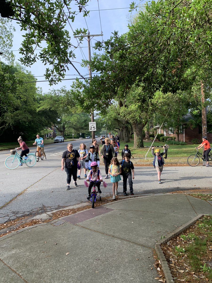 Our walk/bike to school event was a huge success at Granby Elementary. @NPSchools #bestwaytostarttheday