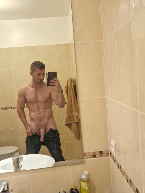 Good night https://t.co/uX4PxzQ3FA