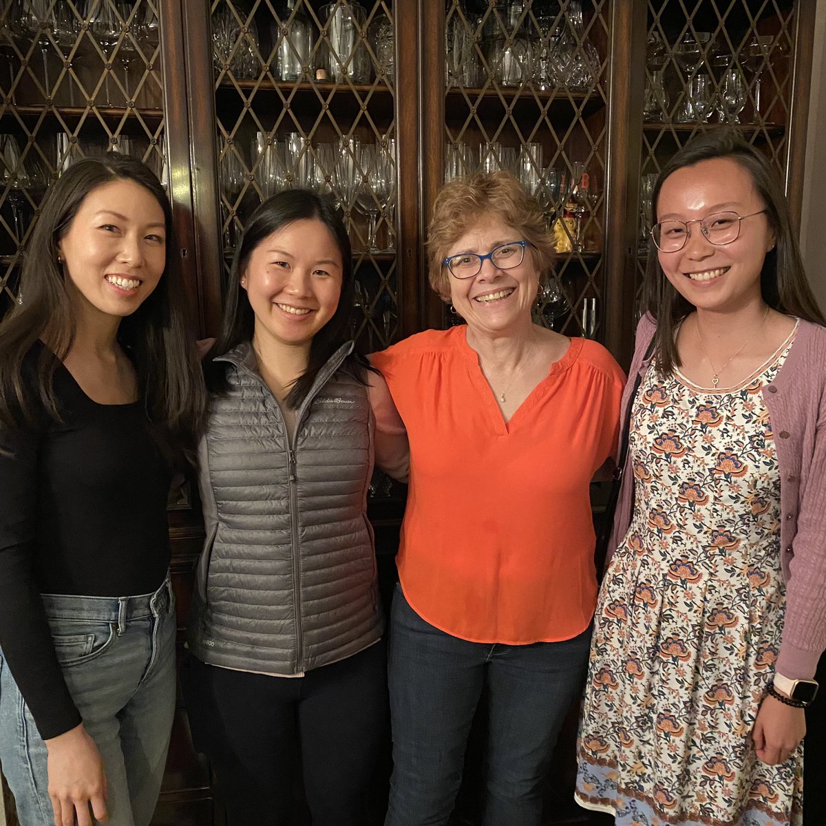 A happy @PENN_ID fellows reunion, hosted by our fearless leader @EmilyBlumbergMD. ❤️❤️