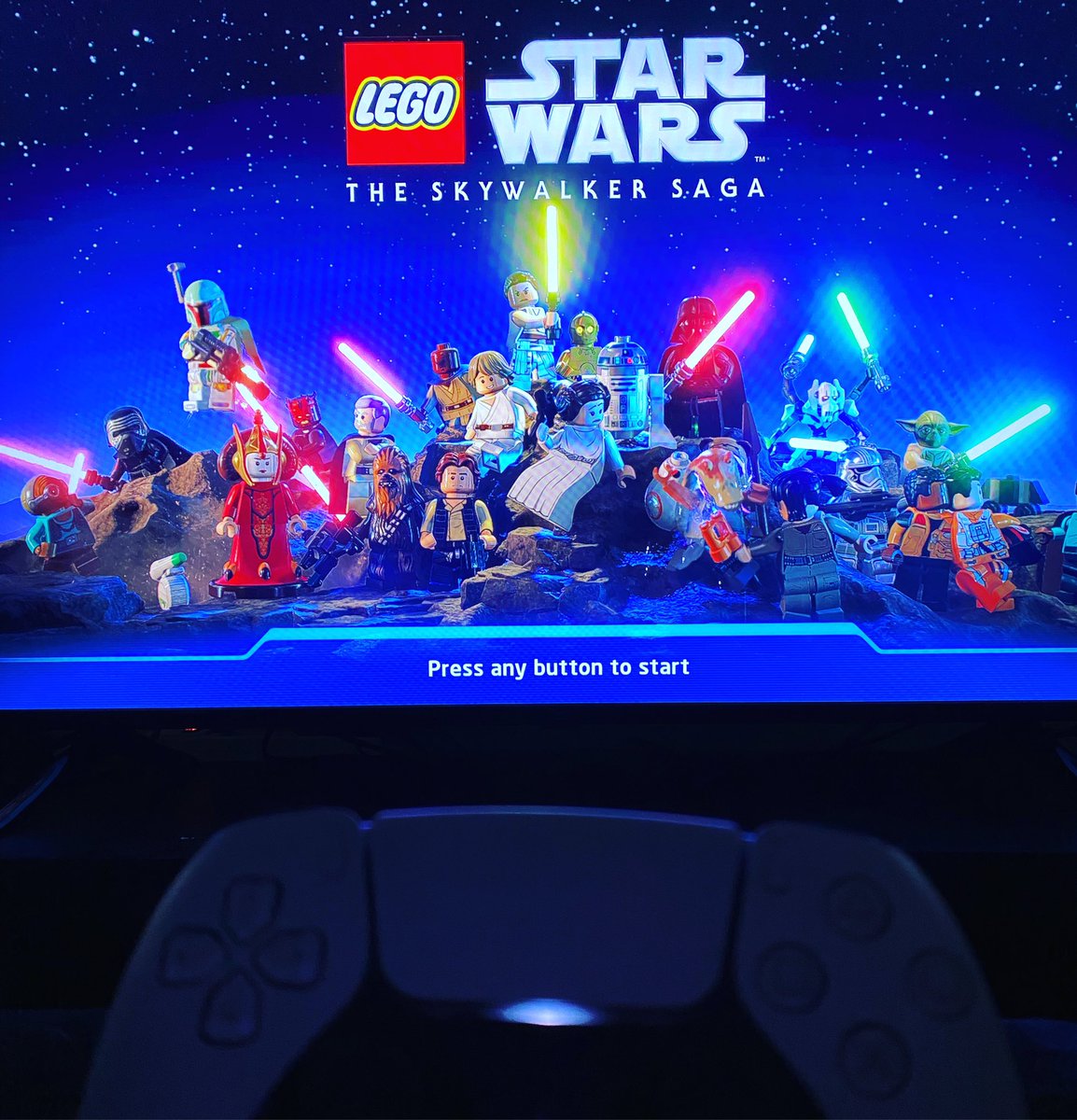 PixelInverted's tweet photo. Don’t mind us, just playing an epic game based on an epic series! Huge fans of Star Wars games. Old and new! #maythe4thbewithyou #starwarsday
.
.
#invertedpixels #gamergear #starwars #starwarslego #starwarsskywalkersaga #ps5 #playstation5 #playstation #sonyps5 #lego #legostarwars https://t.co/UNcqxIjrmM