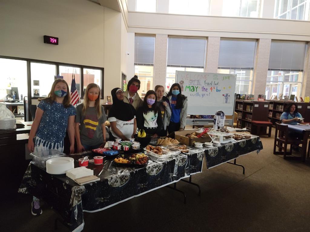 OMSSTUCO's tweet photo. May the 4th be with YOU!  Teacher Appreciation breakfast hosted by STUCO. We ❤️ our Otto teachers! @ottobobcats @OttoMiddlePTA https://t.co/pCMbOIxWFi