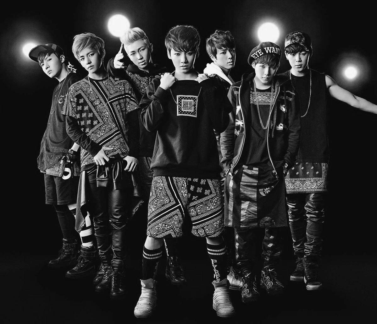 aritanhours's tweet photo. they are bulletproof! https://t.co/gtIXW2RzIM