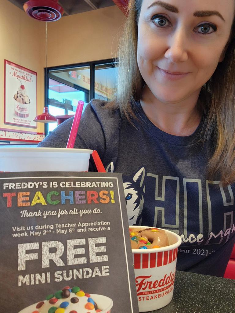 Enjoying a serendipitous dessert tonight for #TeachersAppreciationWeek <a href="/HaskettJH/">Haskett Junior High</a> <a href="/FreddysUSA/">Freddy's Frozen Custard & Steakburgers</a> 
Thank you for the sweet treat🍨