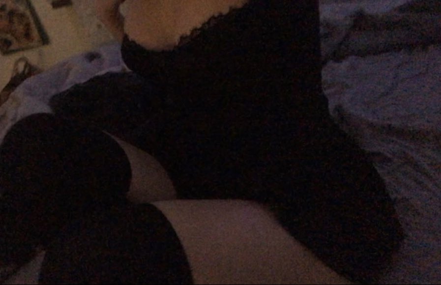 wetnprety's tweet photo. hellooo—˚✧*₊♡  currently new to nsfwtwt !

- i’m Jelly! 
- 18 (she/her)
- switch (no lean) 
- bisexual 
- i game , down to play anytime!

♡ &amp; ↺ to be moots 
#nsfwtwt

dms open ! let’s be friends! <3 https://t.co/LS0dxuIEtO