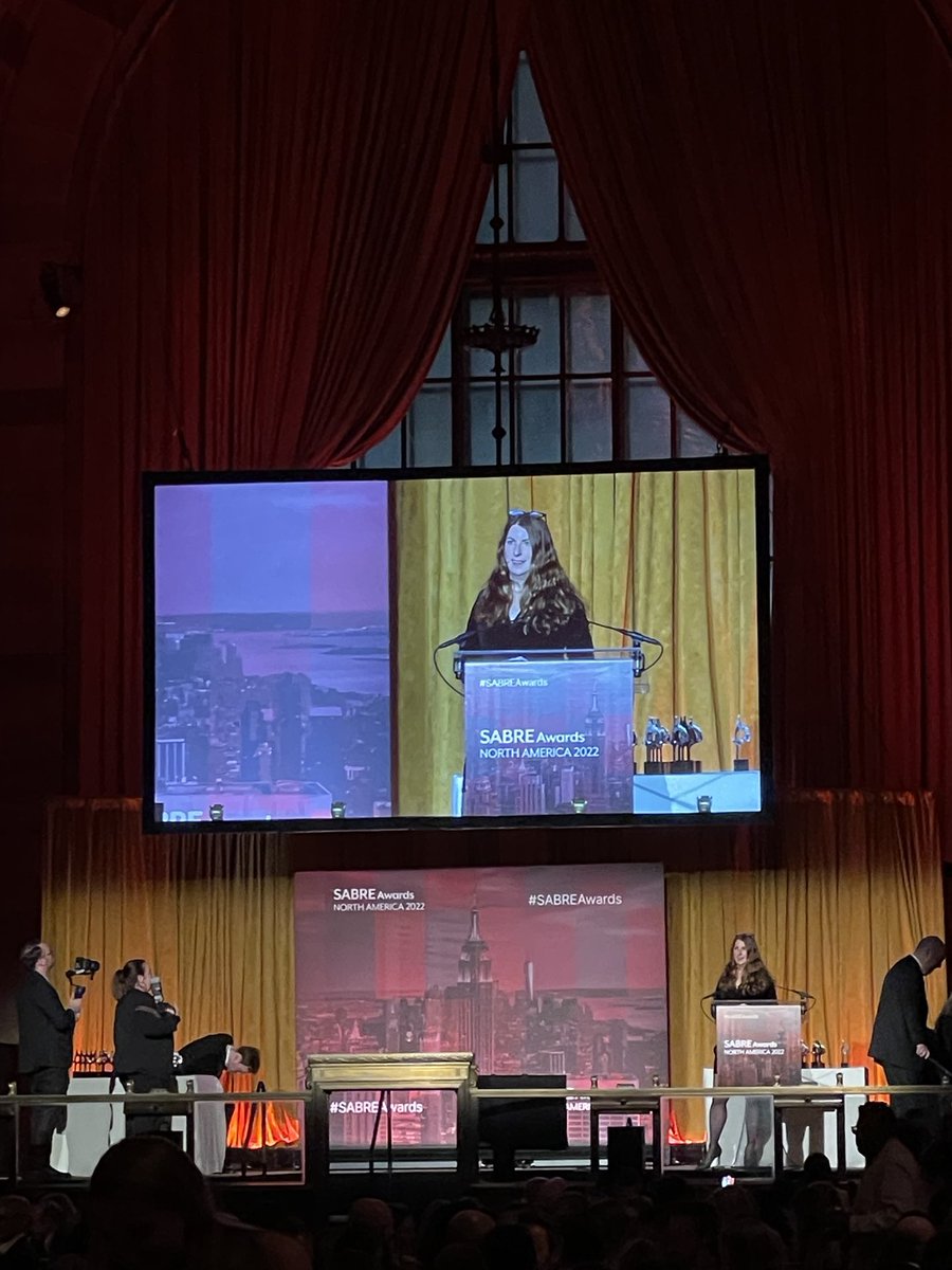 adrt67's tweet photo. Amazing to see ⁦⁦@SparklyPinchy⁩ on stage doing a fantastic job at the SABRE awards in New York City ! https://t.co/iH9oeMvKMm