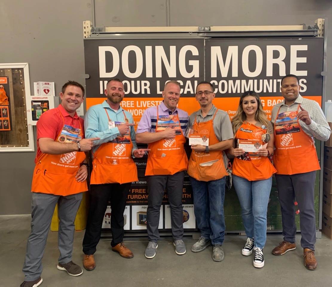 Truly inspirational spending time with divisional president Chris Berg and RVP Jabarr Bean engaging with our associates in the aisles and recognizing Lino and Marianna for their amazing dedication towards delivering excellent customer service!