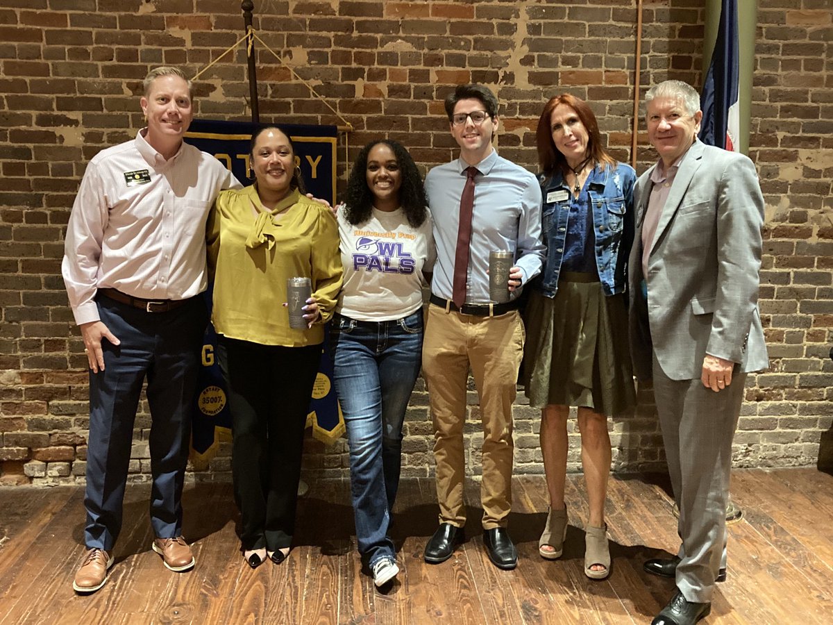 Thanks to ⁦<a href="/KayeRogers06/">Kaye Rogers, PhD</a>⁩ ⁦⁦&amp; ⁦<a href="/MrDubanScience/">Seth Duban</a>⁩ for presenting on ⁦<a href="/iUniversityPrep/">iUniversity Prep</a>⁩ at our ⁦<a href="/grapevinerotary/">Grapevine Rotary</a>⁩ meeting today! Awesome to hear the story of Senior Madison Fowler…she is such an amazing young lady! #WeAreGCISD #ServiceAboveSelf