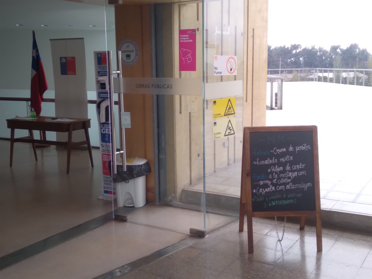 En edificio del Ministerio de Obras Publicas La Serena, me encontre con un oferton gastronomico, Chile Pais Generoso.
<a href="/mop_chile/">Ministerio de Obras Públicas🇨🇱</a> 
<a href="/GobiernodeChile/">Gobierno de Chile</a> 
<a href="/VoceriaCoquimbo/">Vocería de Gobierno Coquimbo</a> 
<a href="/meganoticiascl/">Meganoticias</a> 
<a href="/canal13/">El 13</a> 
<a href="/TVN/">TVN</a> 
<a href="/LaRedTV/">LaRed</a> 
<a href="/hgfabrega/">HG Fabregas</a> 
<a href="/RobertoMiradio/">Roberto Dueñas</a> 
<a href="/MatinaldeCHV/">La Mañana de Chilevisión</a> 
<a href="/BuenosDiasTVN/">Buenos Días a Todos</a>