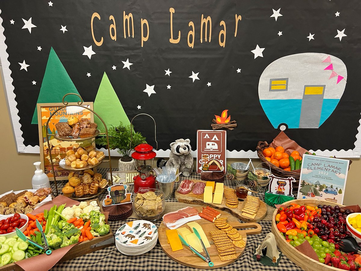 amberlpohl's tweet photo. Lamar has the best PTO! Look at this gorgeous spread for the staff 🤩 Thank you @LamarElemCISD https://t.co/bWToFH7uxp