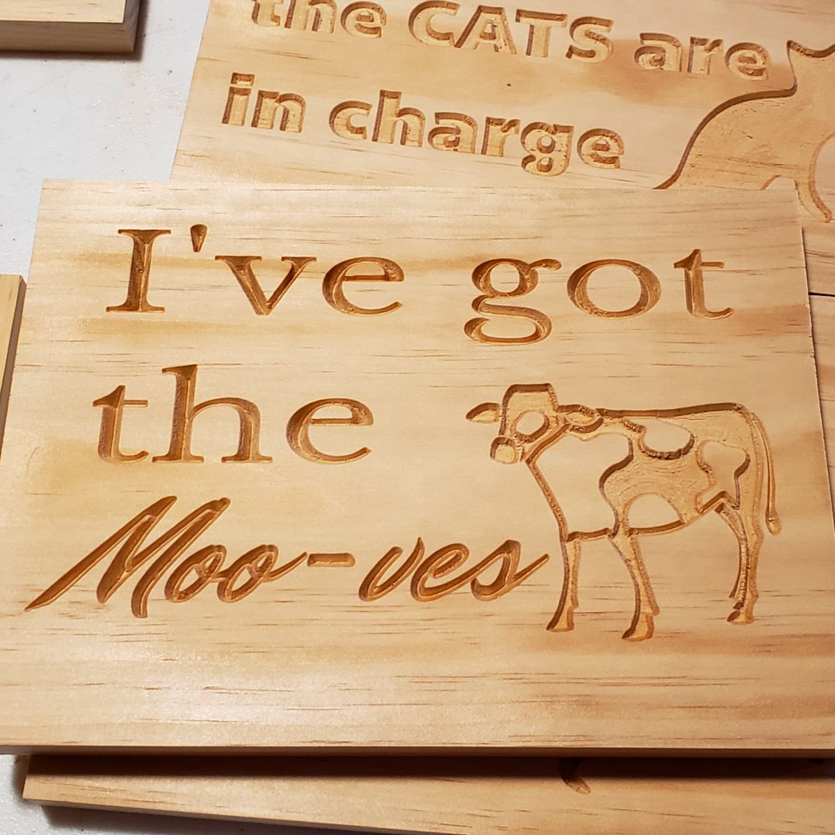 BitSizedBuilds's tweet photo. When you just haveto make something. #pun #cow #mooves #cattle #punny #woodworking #silly #pleaselaugh https://t.co/fSzwanOWeG
