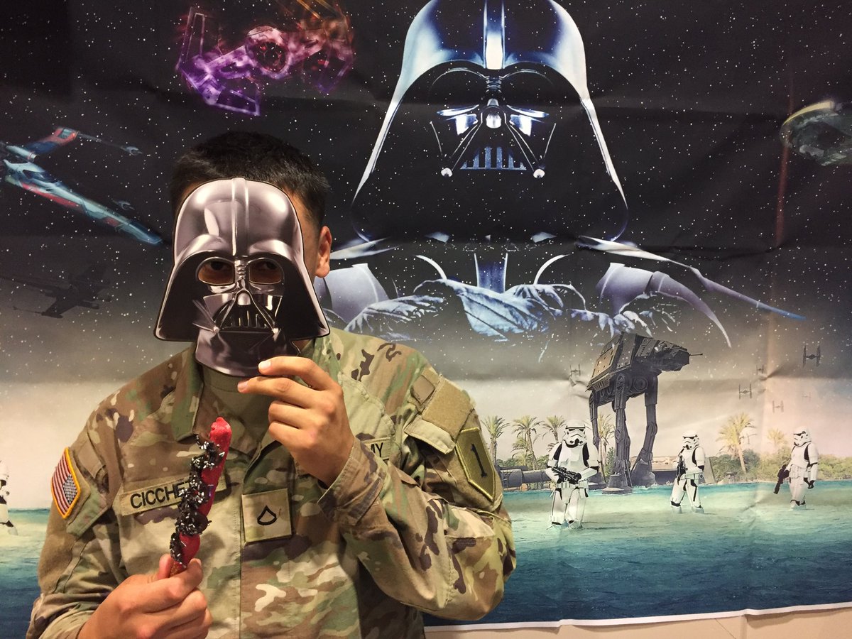 USOKansas's tweet photo. Center guests took a spin on the dark side for some @girlscouts cookies and decorated their own pretzel lightsabers today for #MayThe4th! Luke Skywater, Princess Lays, Edible Ewoks, Chewie Bars, and Yoda Soda also made appearances  #BeTheForce https://t.co/iGnnWCe3gD