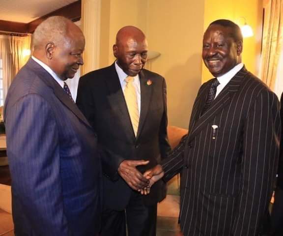 Retweet if you support Baba <a href="/RailaOdinga/">Raila Odinga</a> and I'll follow you, instantly💪