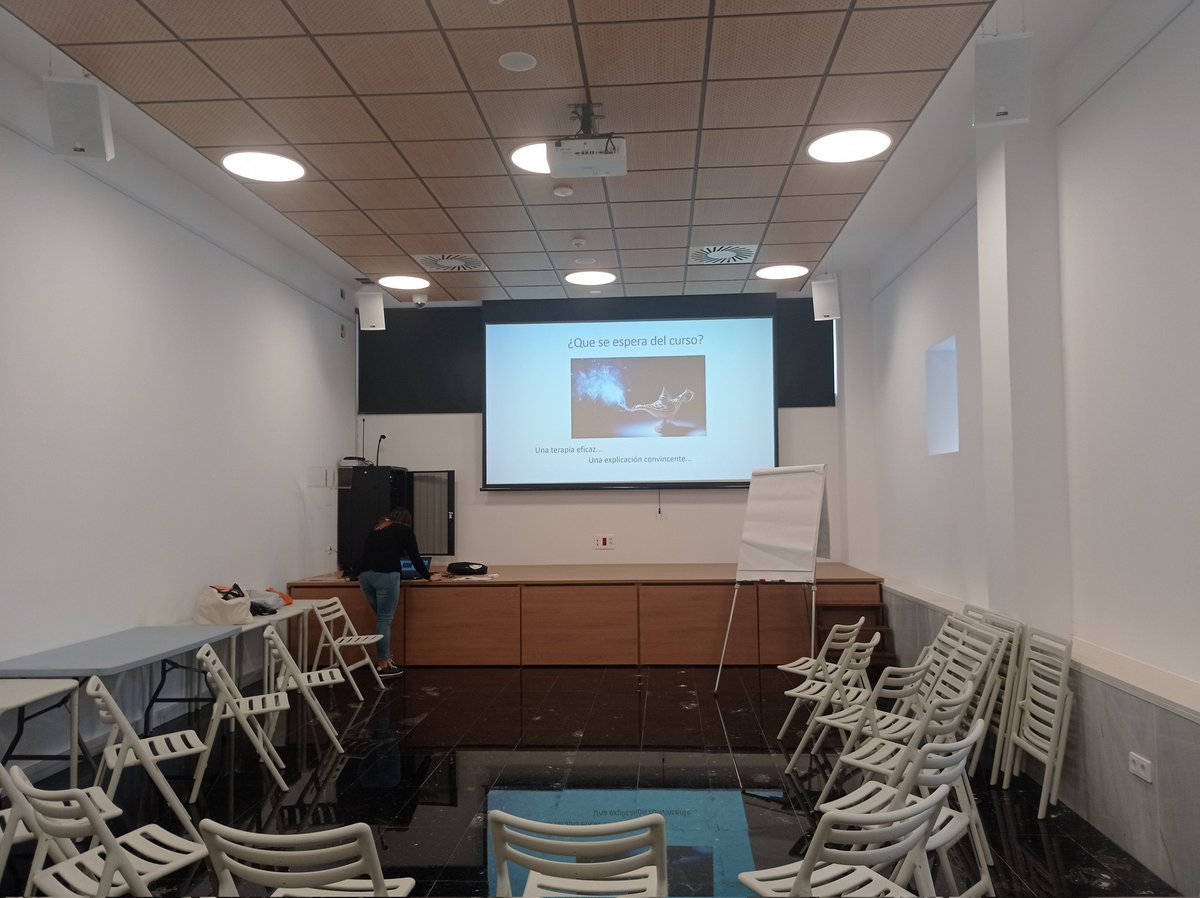 mikelbaza's tweet photo. Hoy por fin hemos tenido la suerte de celebrar la primera sesión del curso de Pedagogía en Neurobiología del Dolor (PNE) en Arrigorriga, promovido desde el centro de salud.

Ya han llegado a @OSIBGaldakaoESI después de que se iniciaran en @OSIArabaESI @OSIBilbaoBasurt hace años https://t.co/y0dLXlhyHS