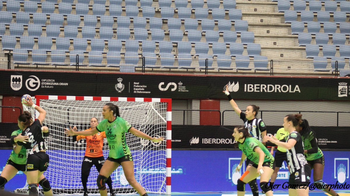 Oierphoto's tweet photo. Cuartos de final @CopadelaReina22 BMMalagaCosta 26-23 @BMRemudas 
https://t.co/DhNu4ZH3kQ https://t.co/APUbYa0XUg